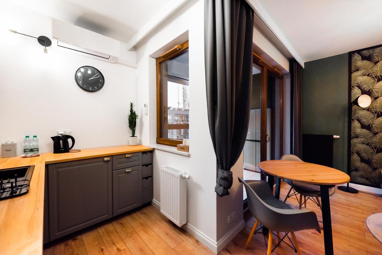 Grzybowska Luxury Apartment Варшава Екстер'єр фото