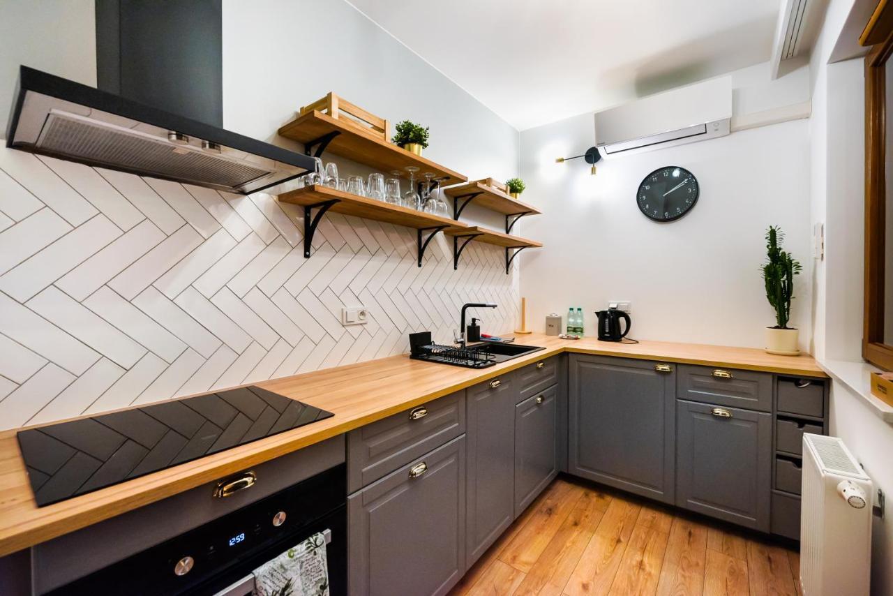 Grzybowska Luxury Apartment Варшава Екстер'єр фото